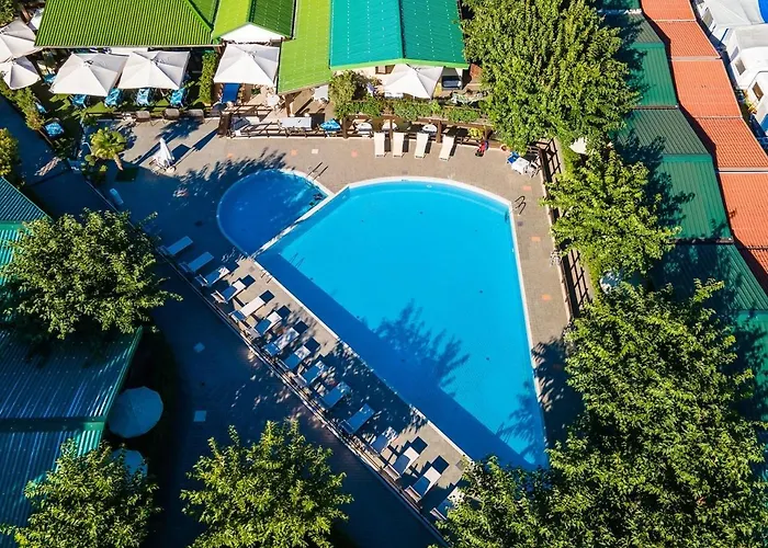 Heliopolis & Village Κάμπινγκ